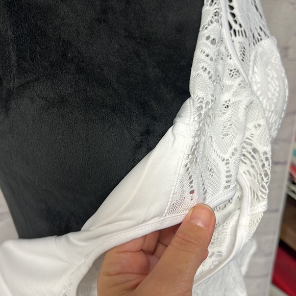 Women’s white lace dress - Picture 4 of 4